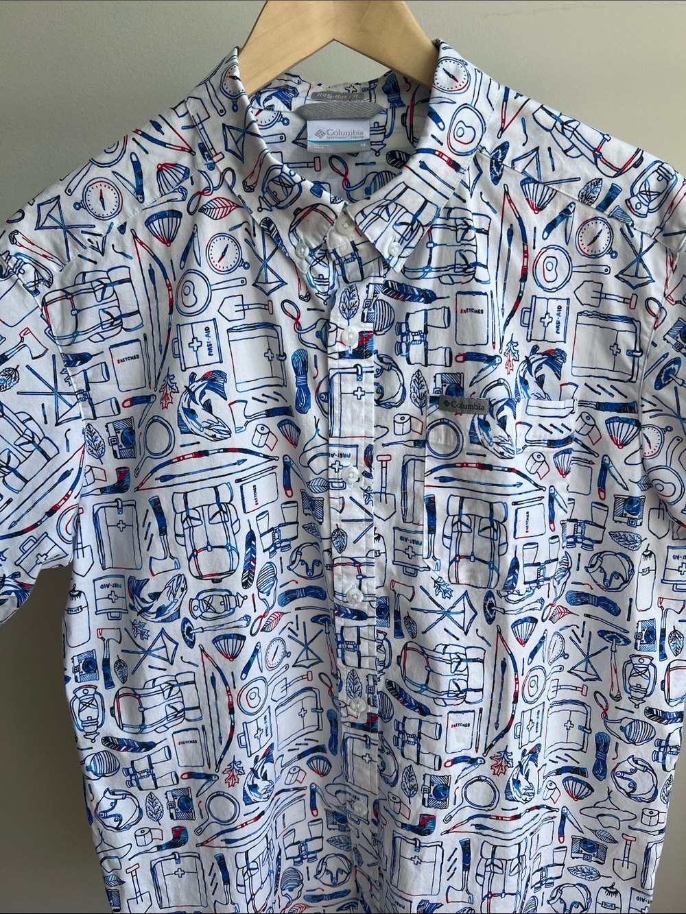 Columbia Short-Sleeve Shirt With Camping Gear Print - Picture 4 of 8